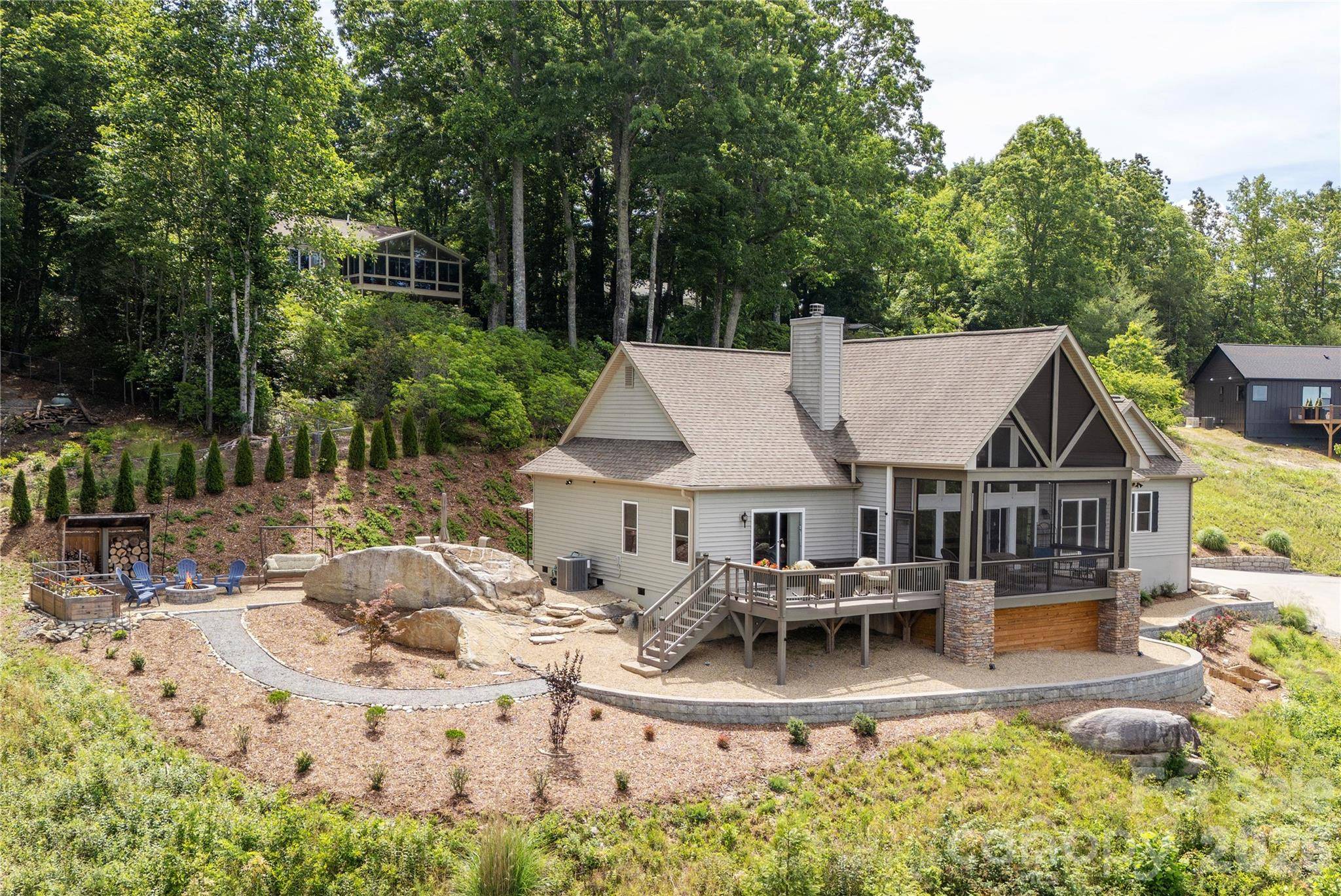 467 Crystal Heights DR, Hendersonville, NC 28379