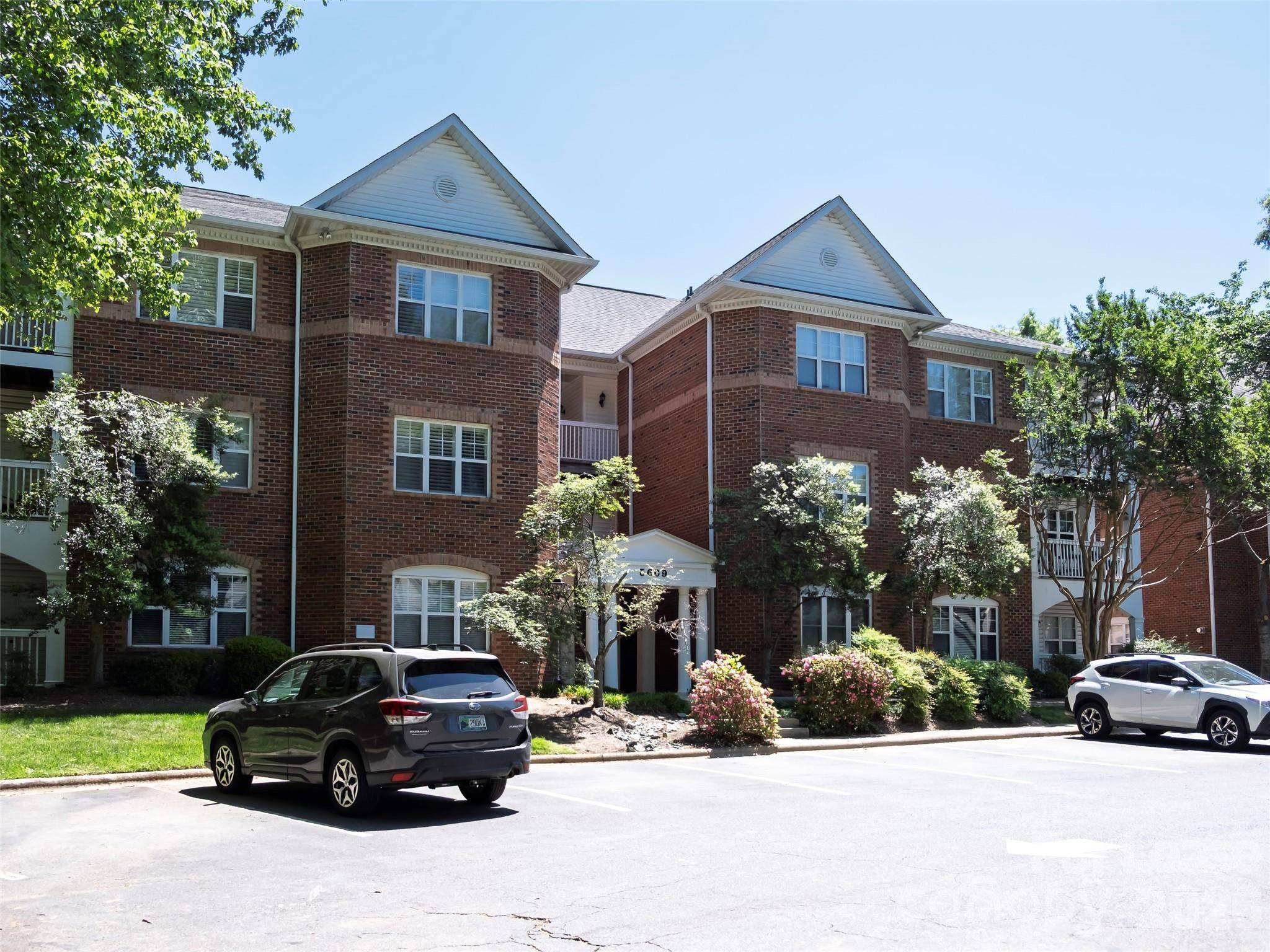 5609 Fairview RD, Charlotte, NC 28209