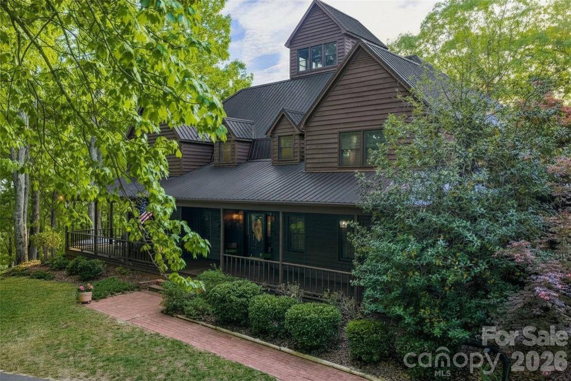 300 Cottonstone LN, Troy, NC 27371