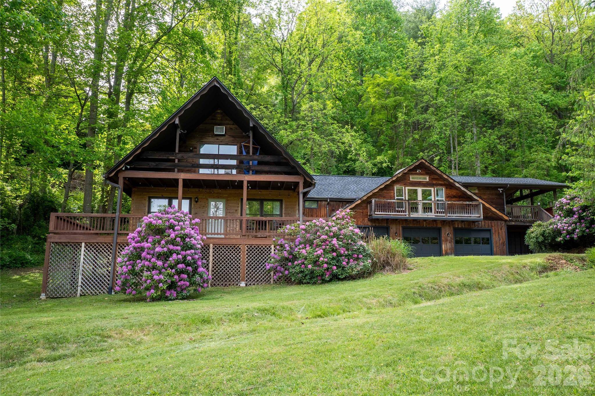 919 N Country Club DR, Cullowhee, NC 28723