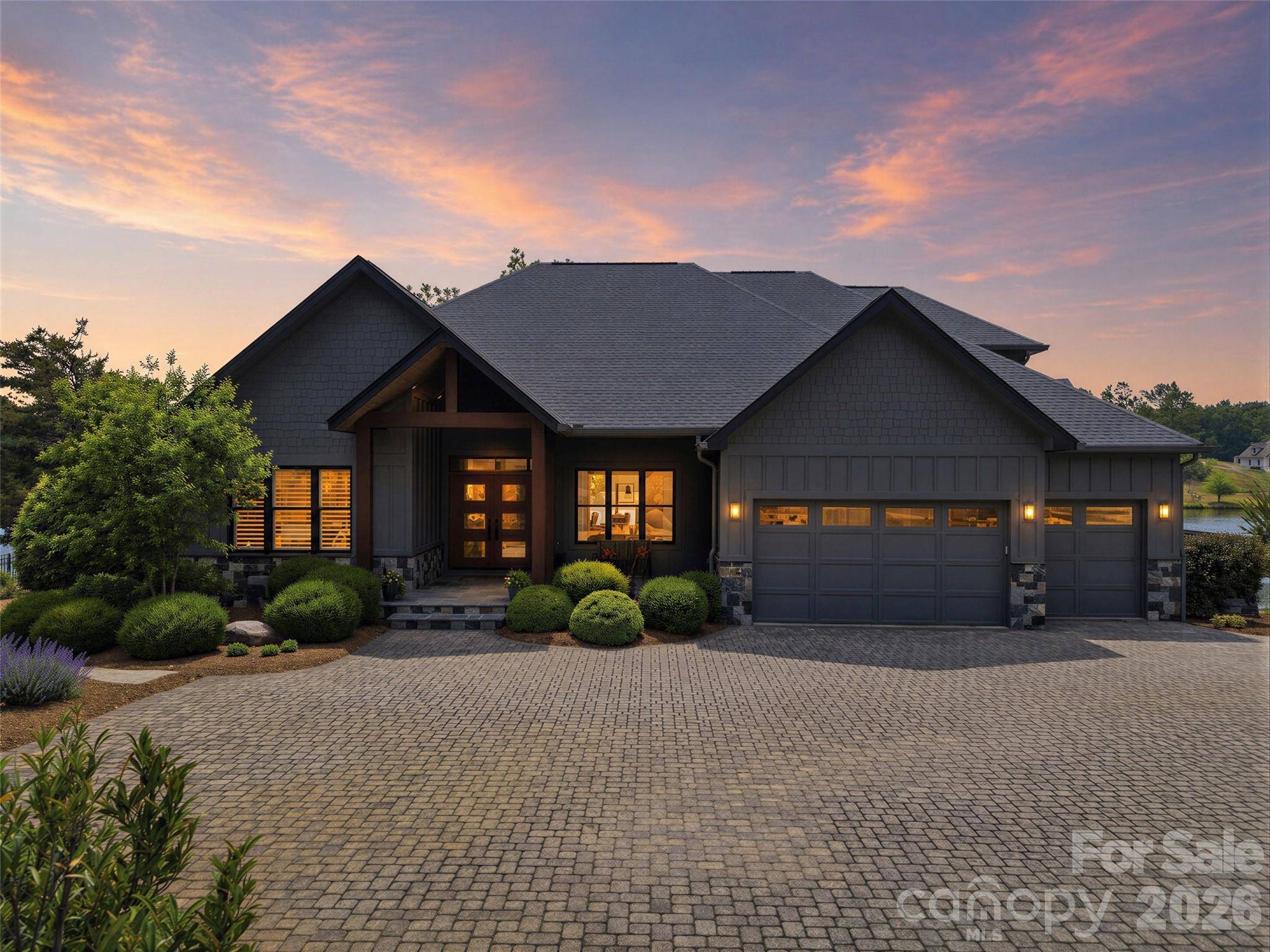 984 Mapleton LN, Columbus, NC 28722