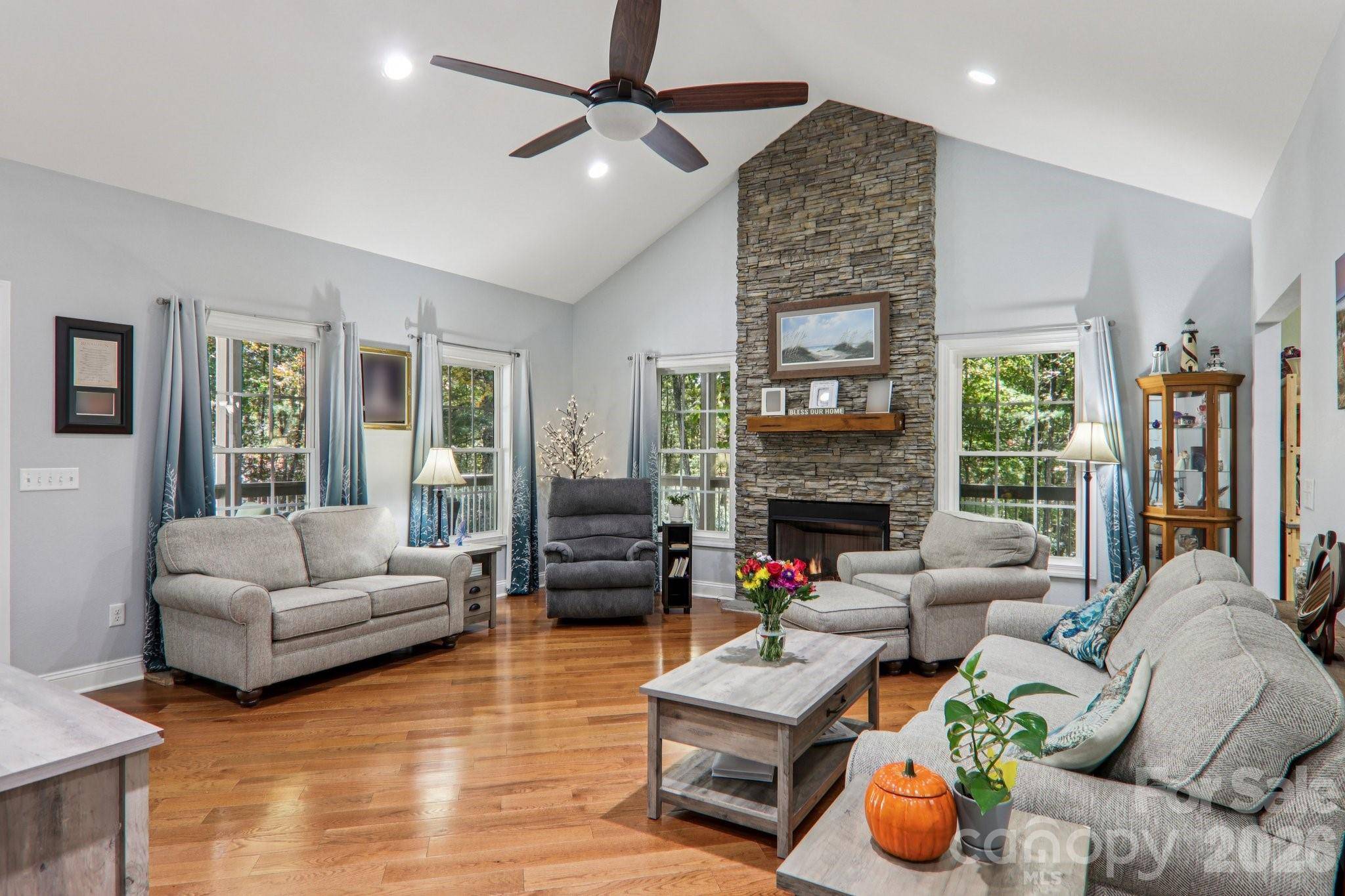 6 Wagon TRCE, Flat Rock, NC 28731