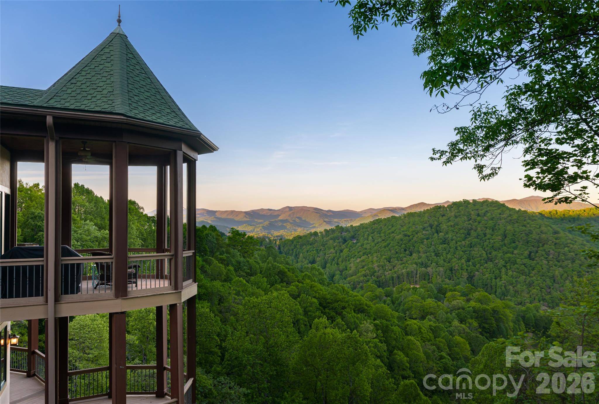 326 Summit DR, Whittier, NC 28789