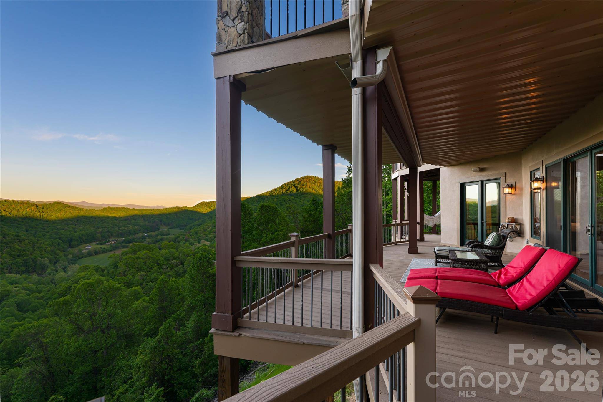 326 Summit DR, Whittier, NC 28789