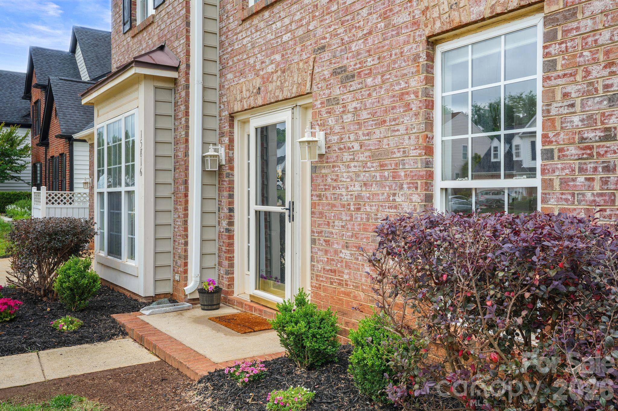 15816 Gathering Oaks DR, Huntersville, NC 28078