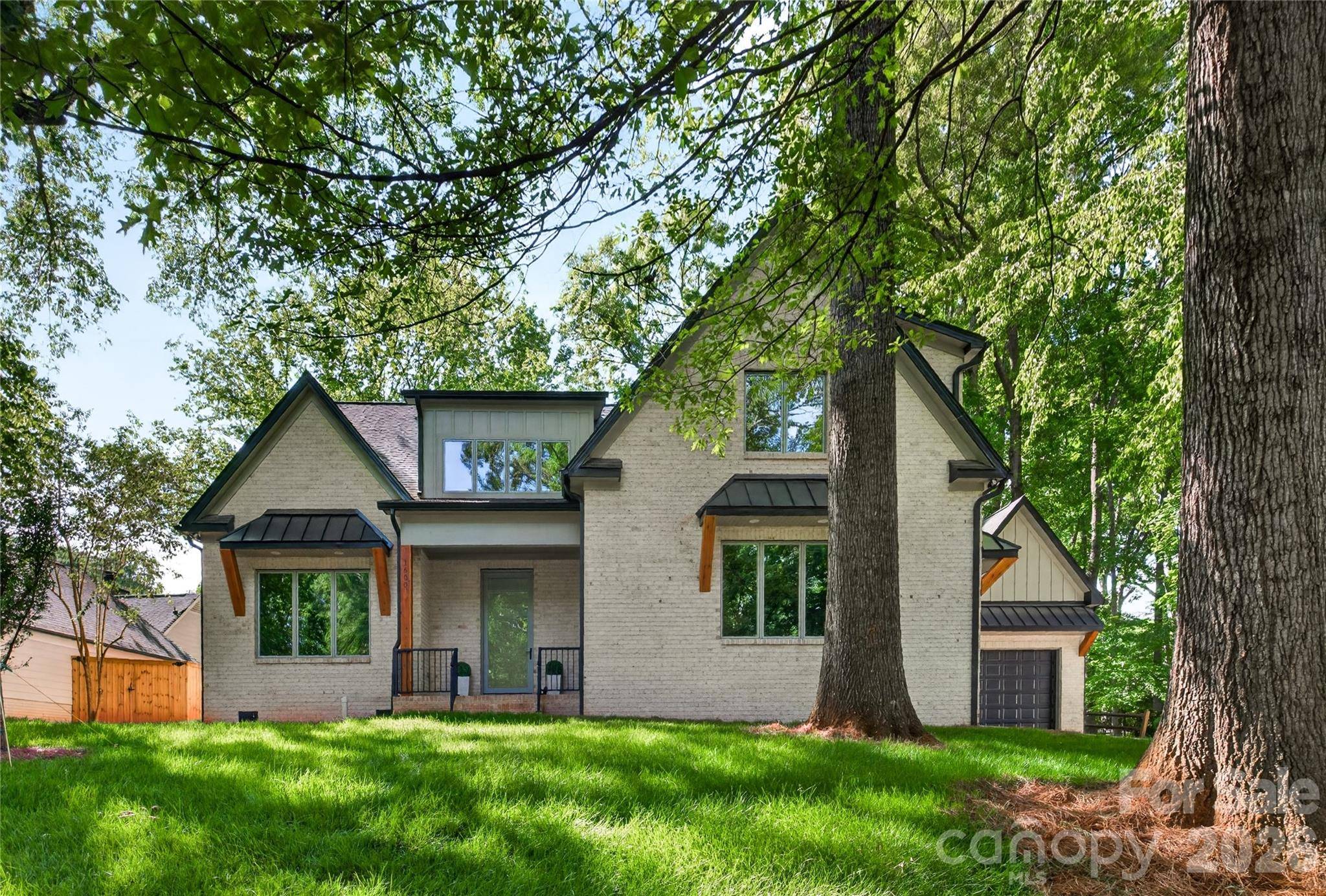 1600 E Barden RD, Charlotte, NC 28226