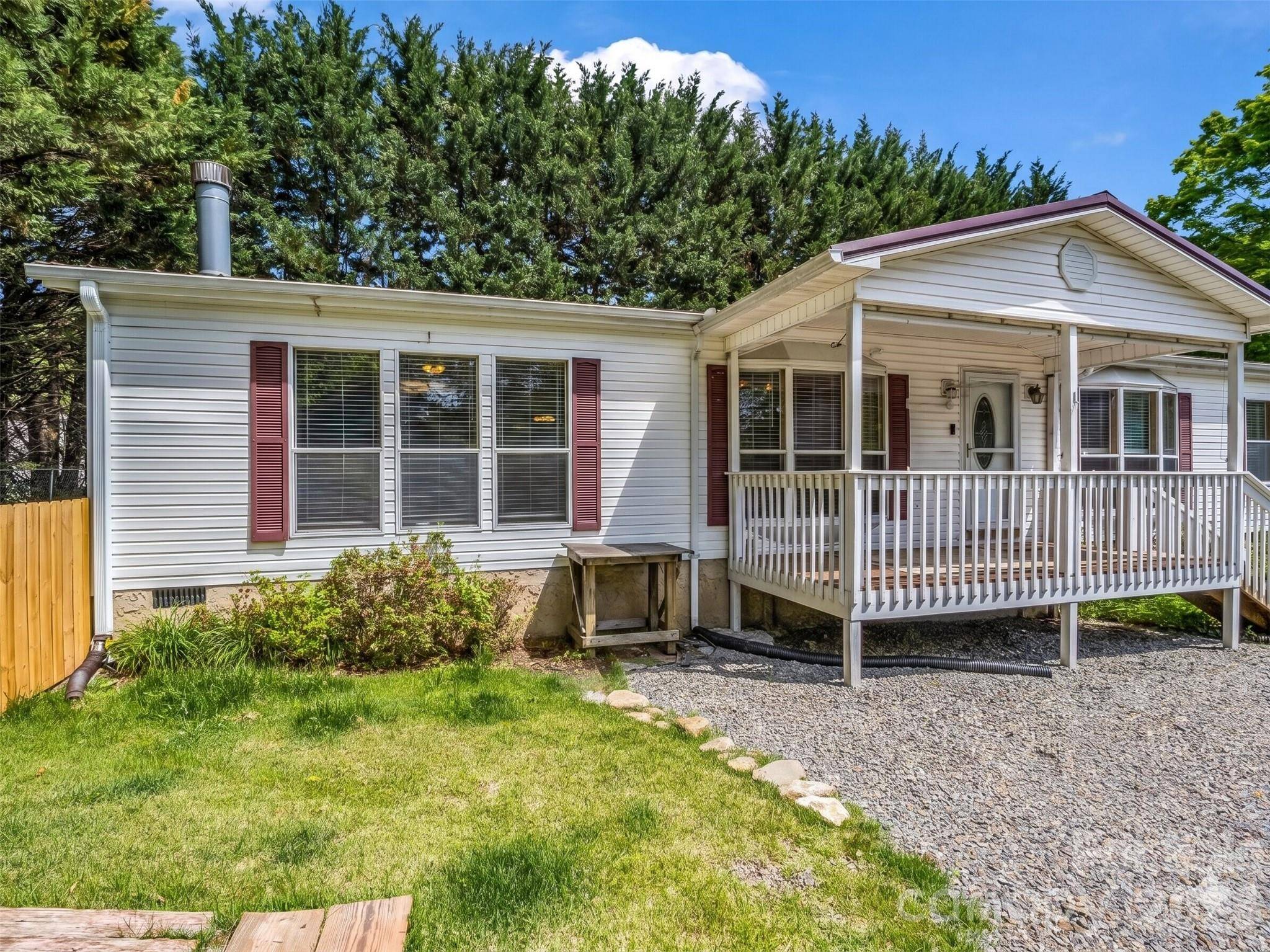 213 Old State Ten RD, Black Mountain, NC 28711