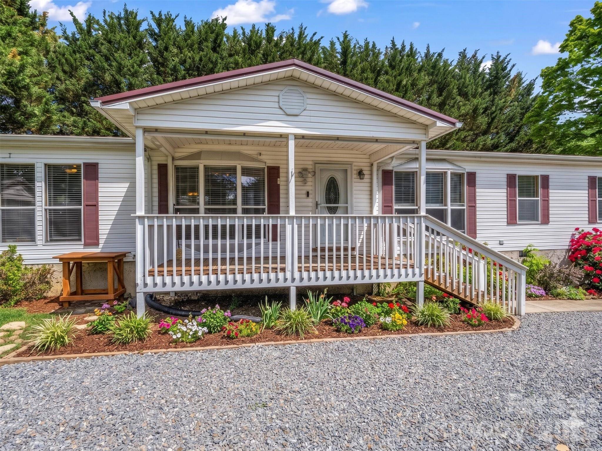 213 Old State Ten RD, Black Mountain, NC 28711