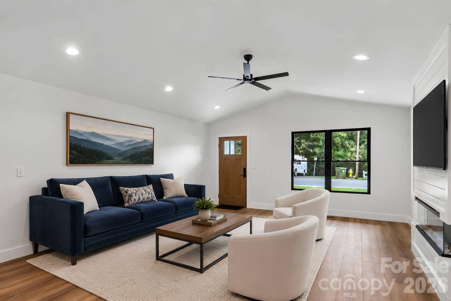 124 N Main ST, Mars Hill, NC 28754