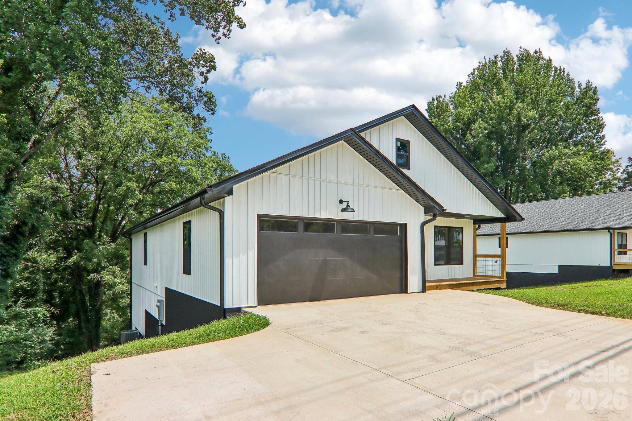 140 N Main ST, Mars Hill, NC 28754