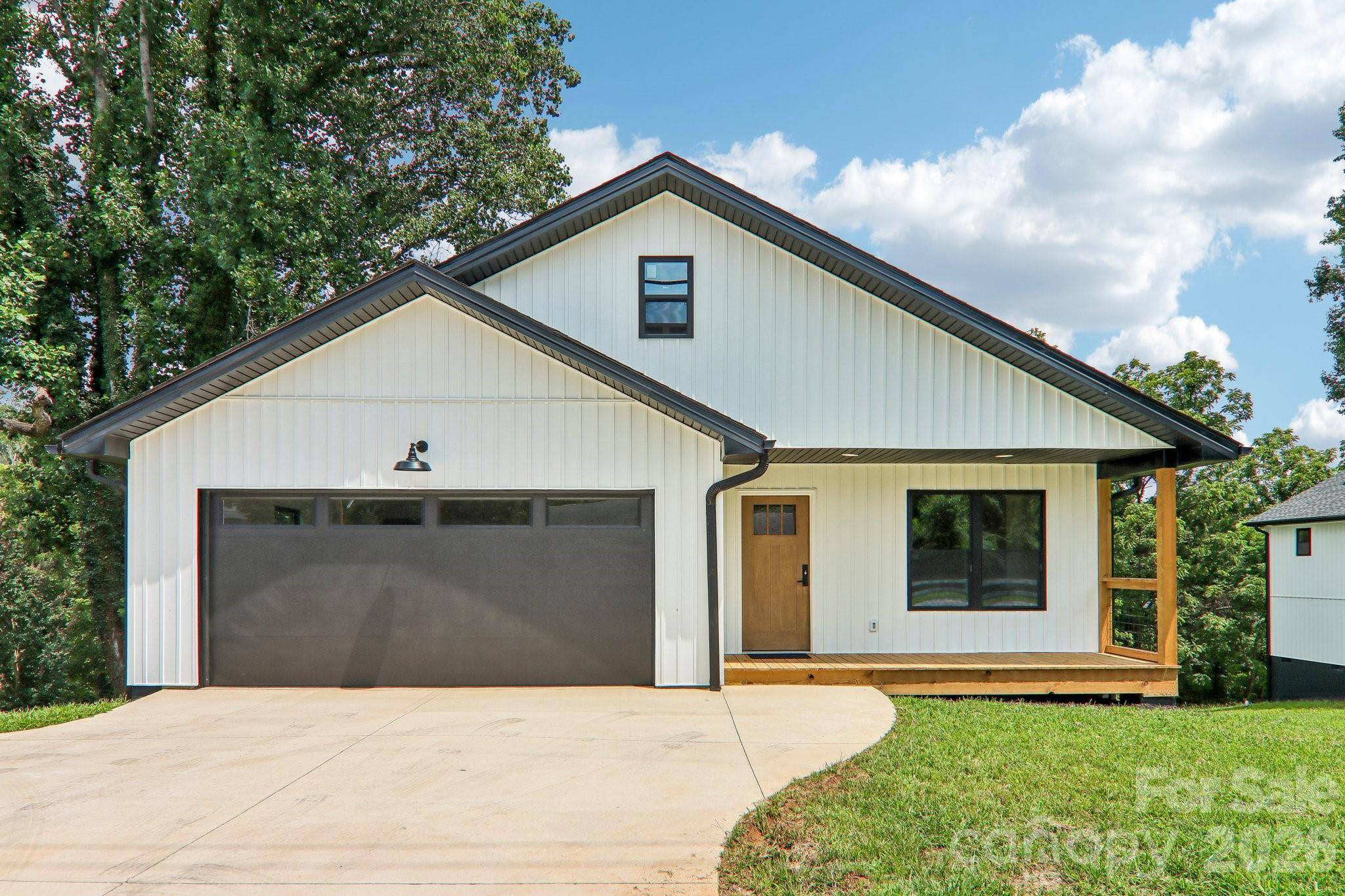 140 N Main ST, Mars Hill, NC 28754