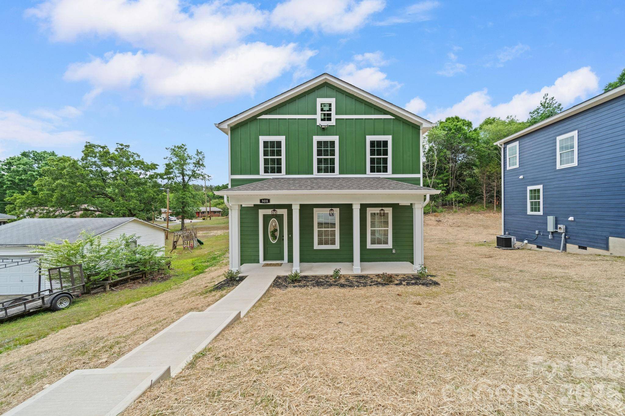 908 Dewey ST, Badin, NC 28009