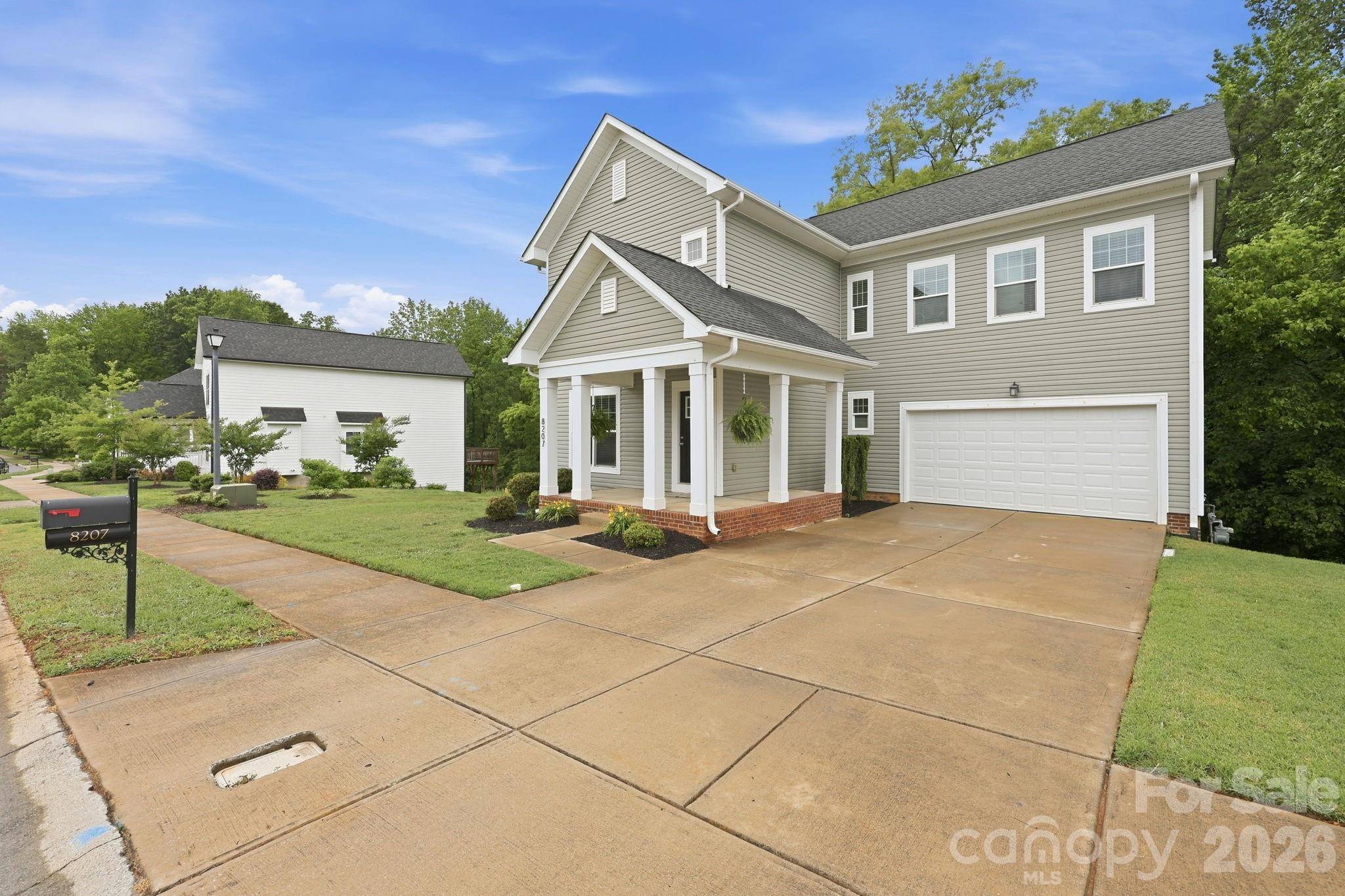 8207 Dumphries DR, Huntersville, NC 28078