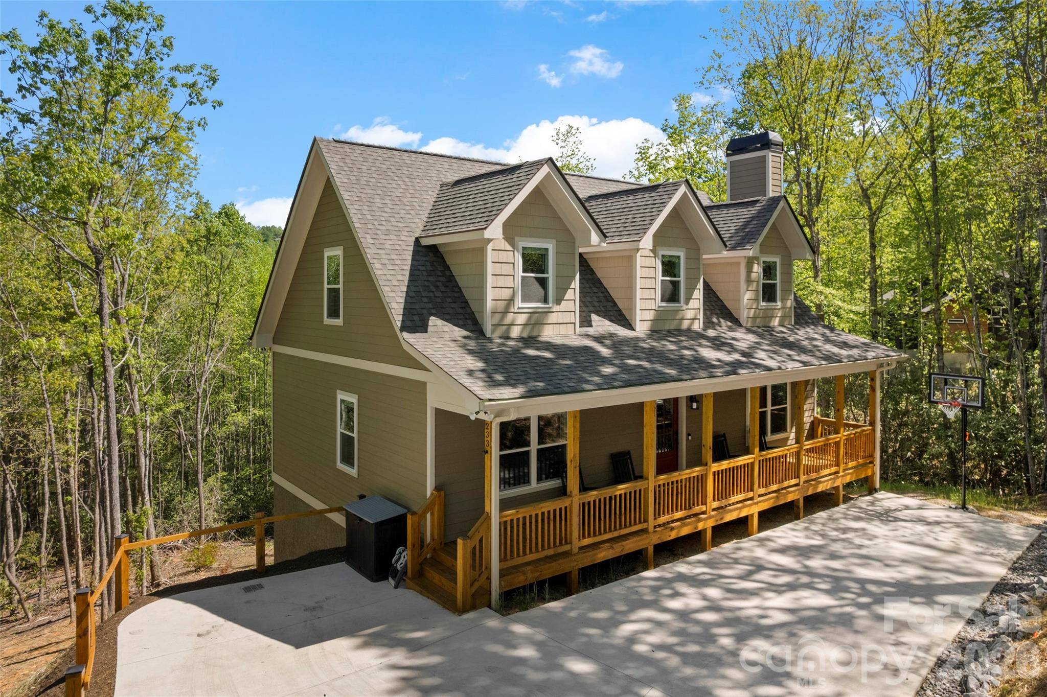 233 Arcadia Falls WAY, Black Mountain, NC 28711
