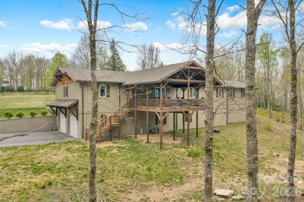 811 Linhigh DR, Newland, NC 28657