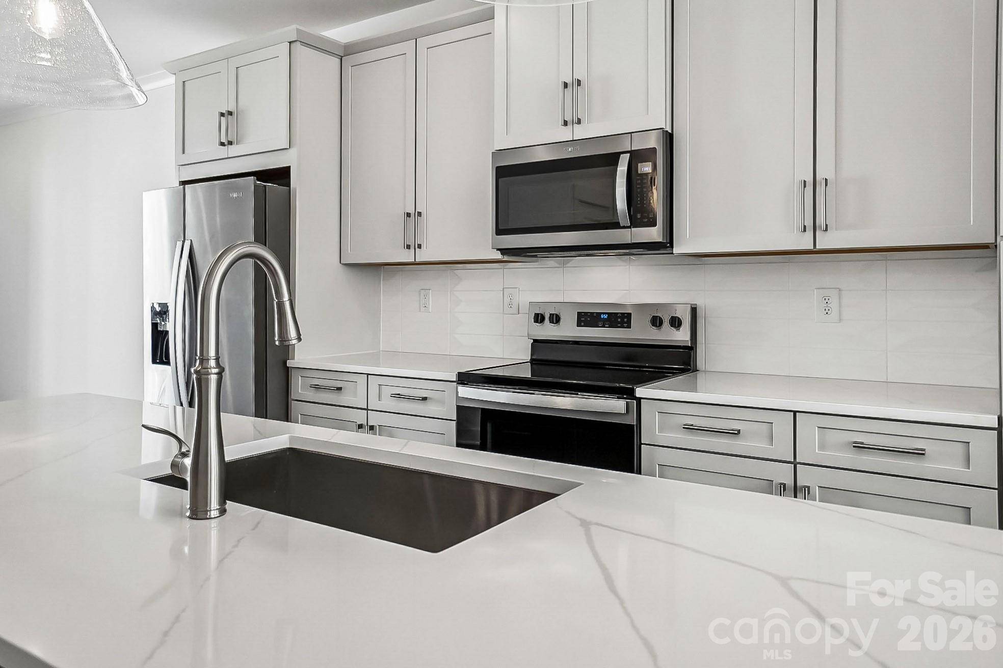 1131 Kokomo LN, Charlotte, NC 28206