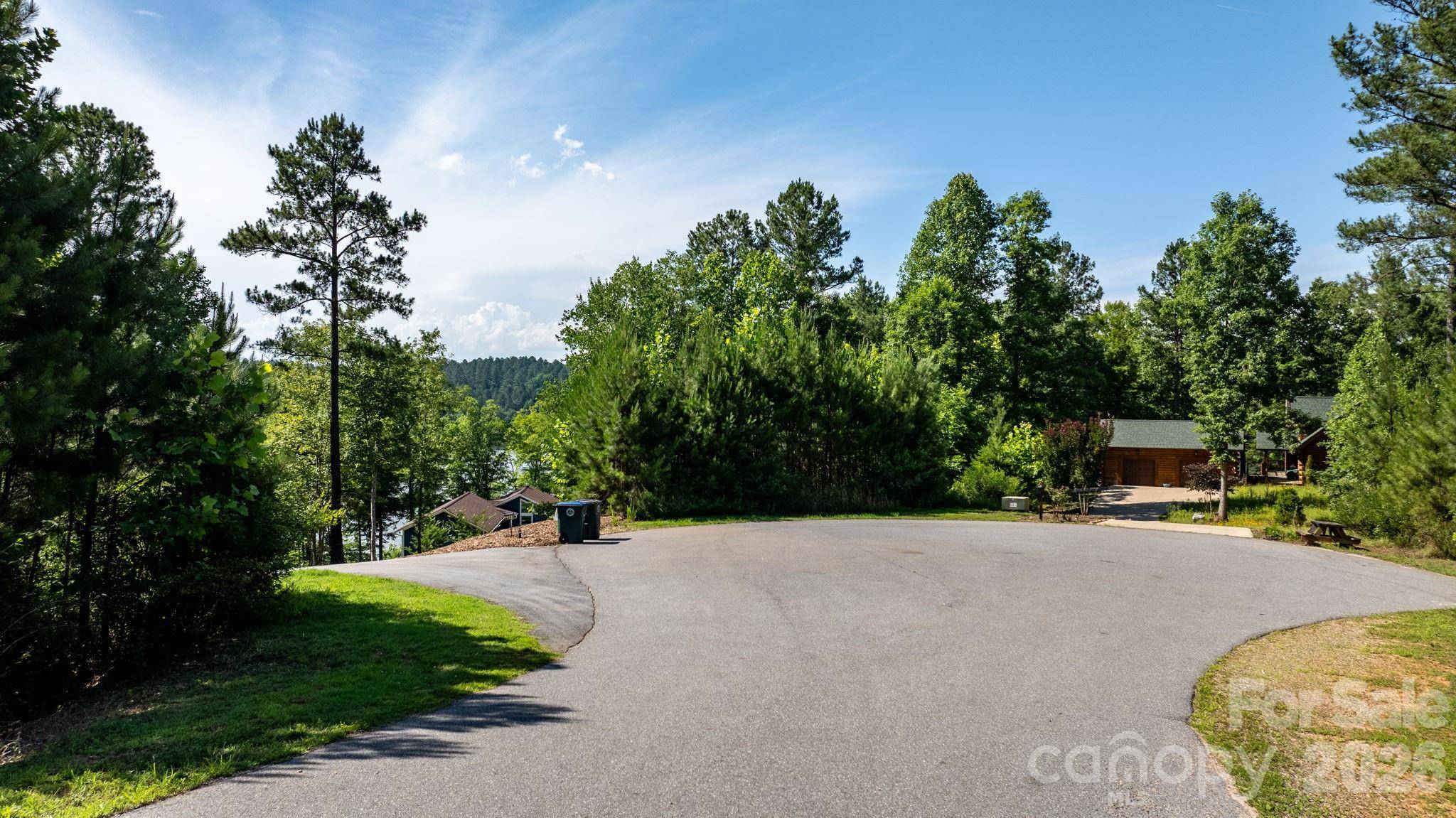 2259 Island View LN, Connelly Springs, NC 28612
