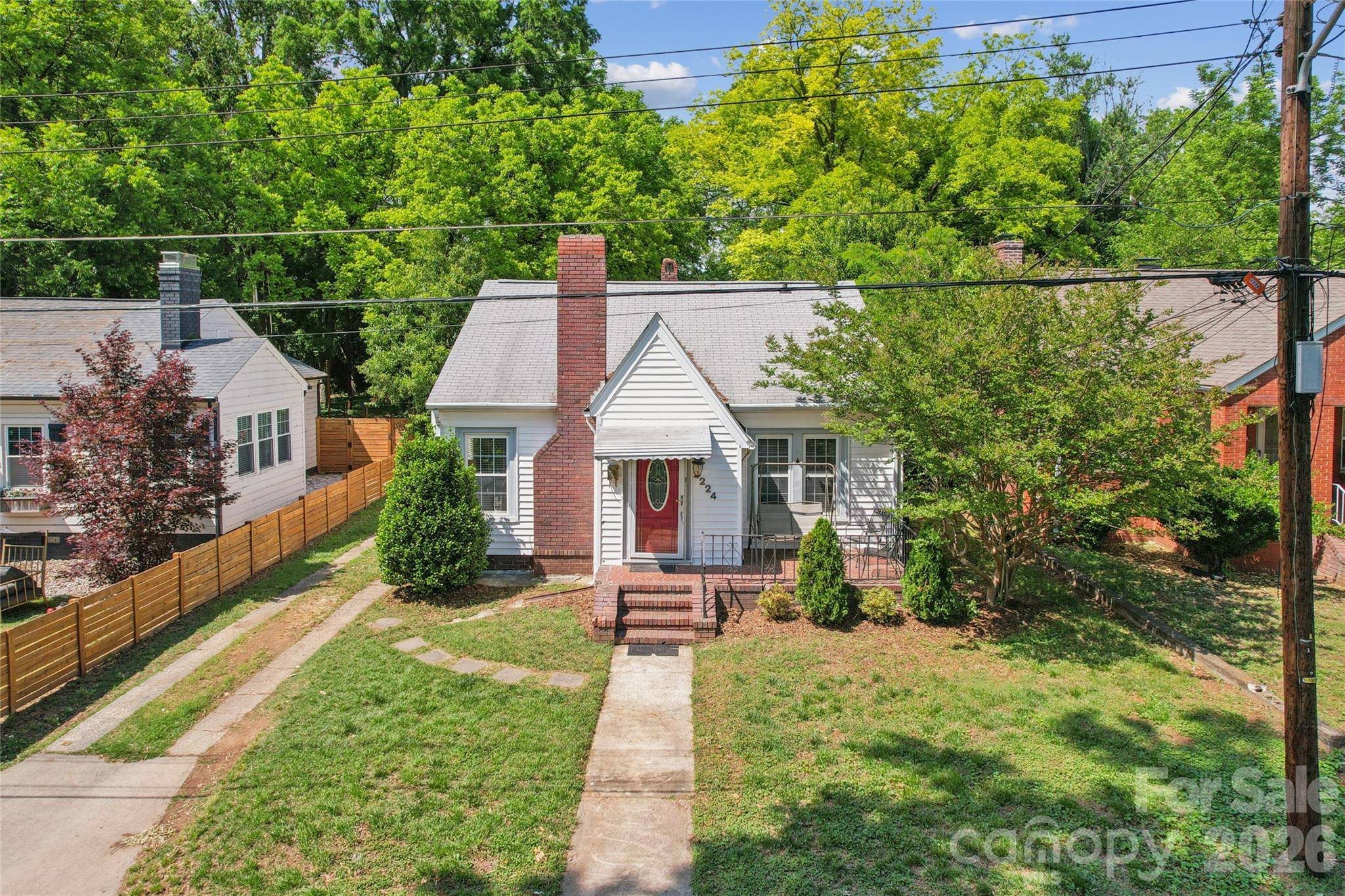 2224 Dundeen ST, Charlotte, NC 28216