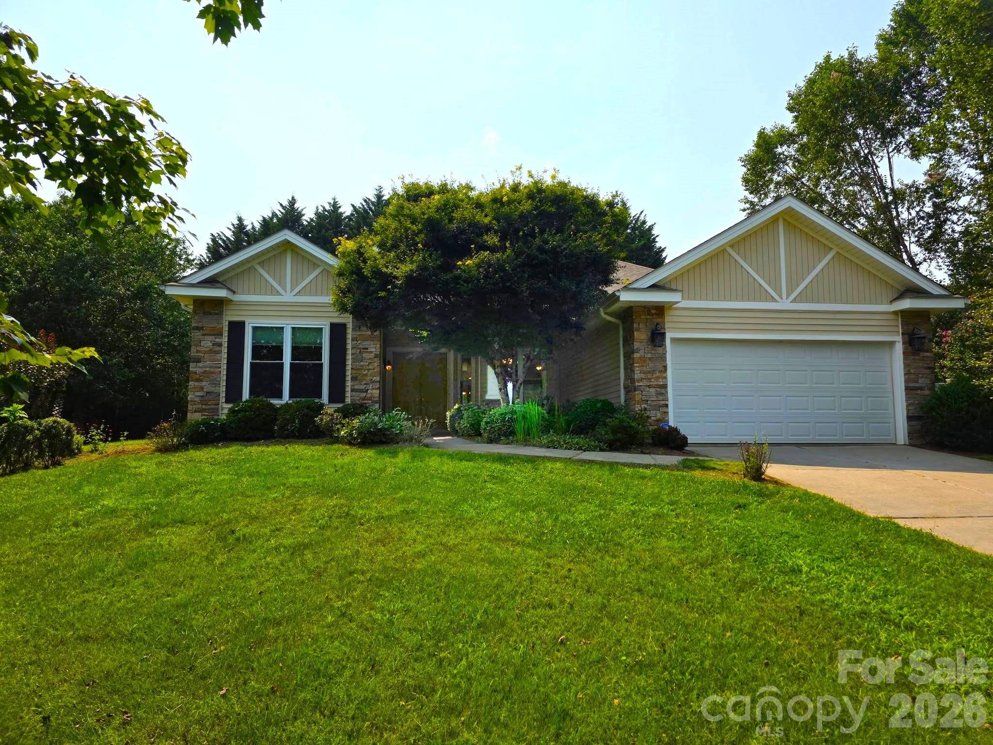 57 Talon Trail LN, Etowah, NC 28729