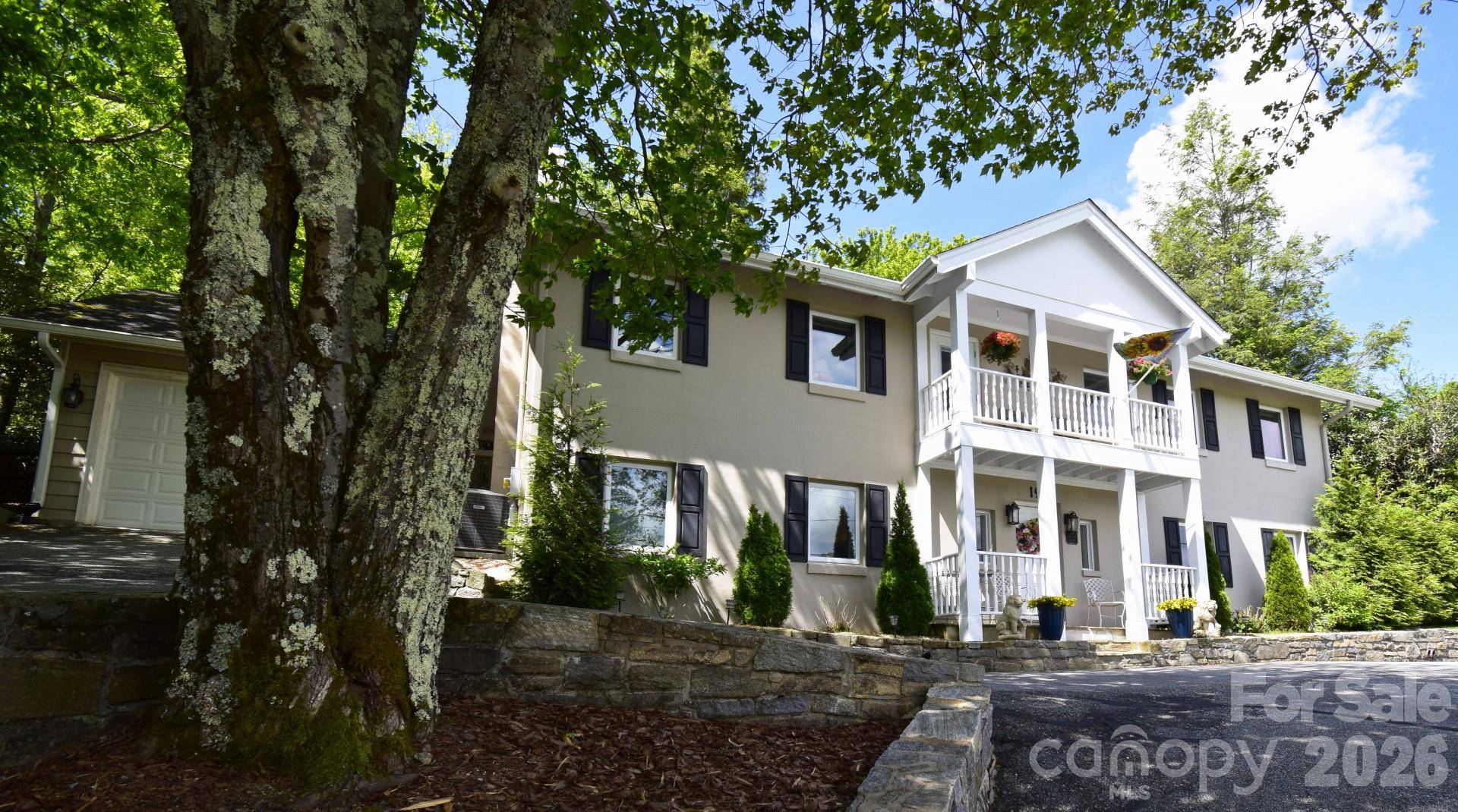 195 Fairway LN, Blowing Rock, NC 28605