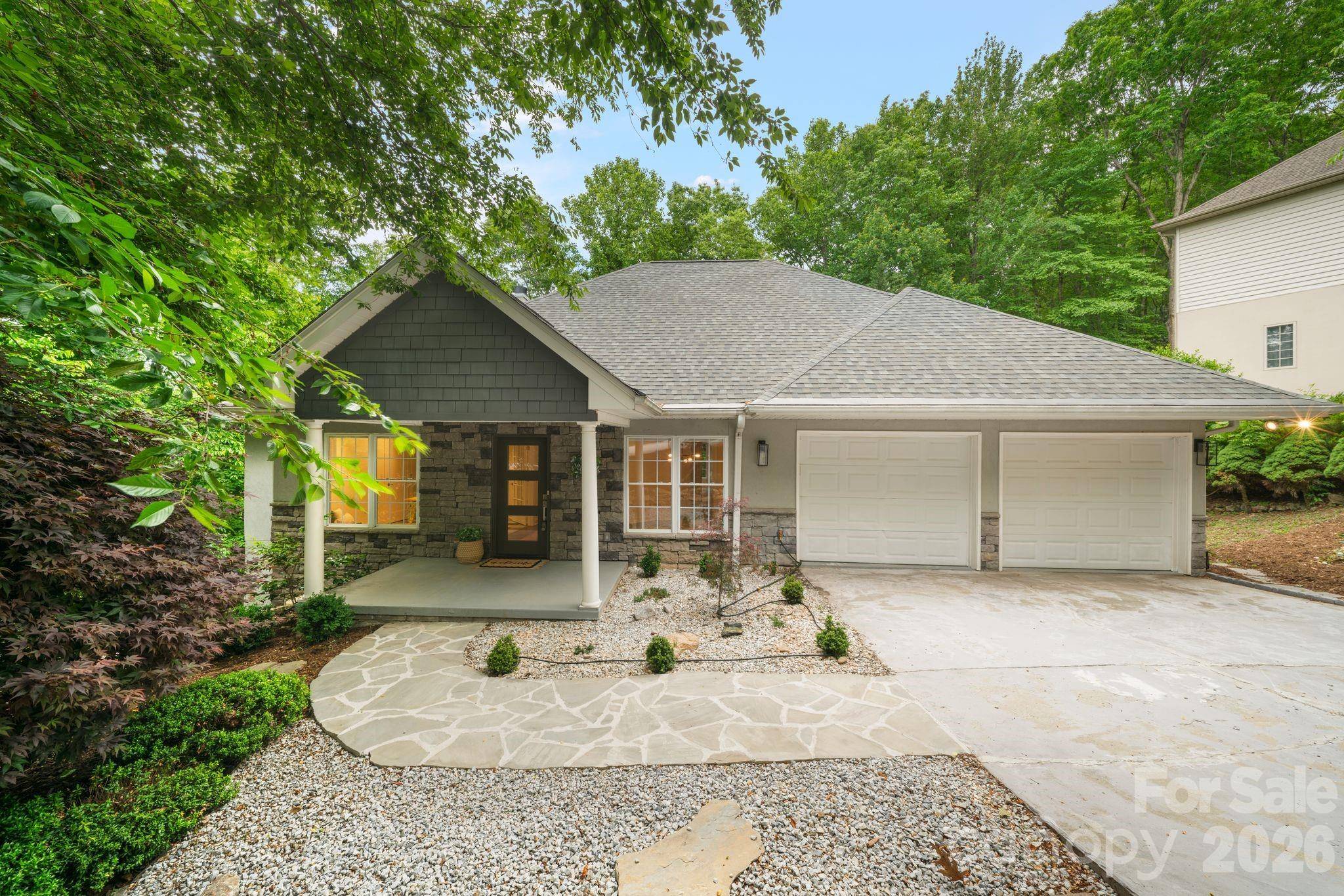 2508 Carriage Falls CT, Hendersonville, NC 28791