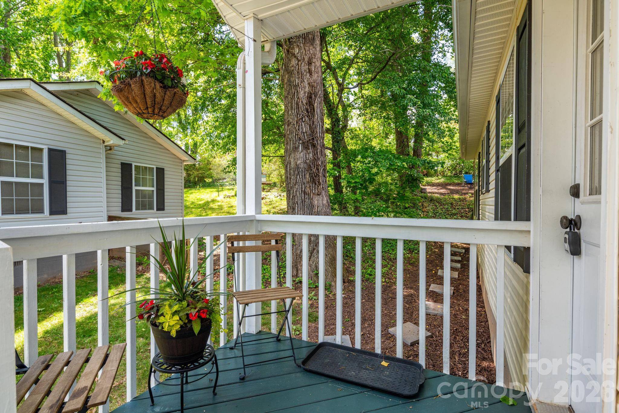 112 Shadowlawn DR, Asheville, NC 28806
