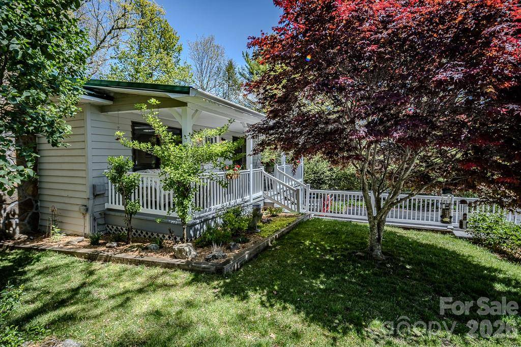 38 Rocky Meadows RD, Newland, NC 28657