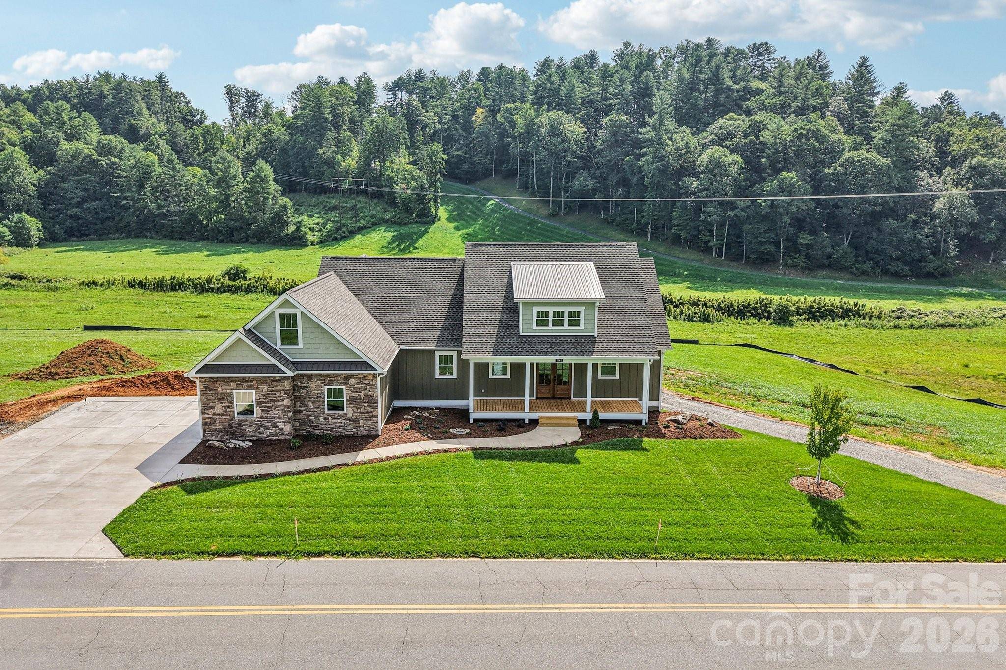 1060 California Creek RD, Mars Hill, NC 28754