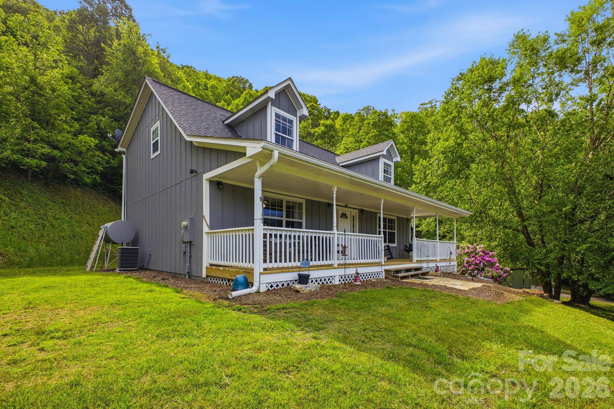 48 Open Range DR, Barnardsville, NC 28709