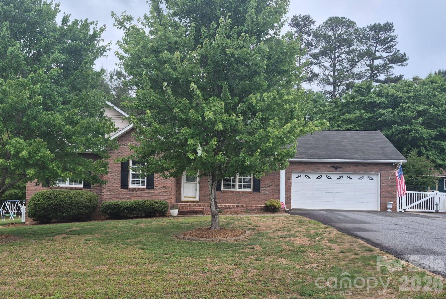 5126 Silver Tree TRL, Conover, NC 28613