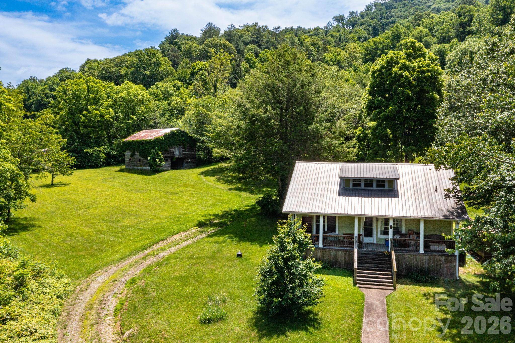 329 N Fork RD, Barnardsville, NC 28709