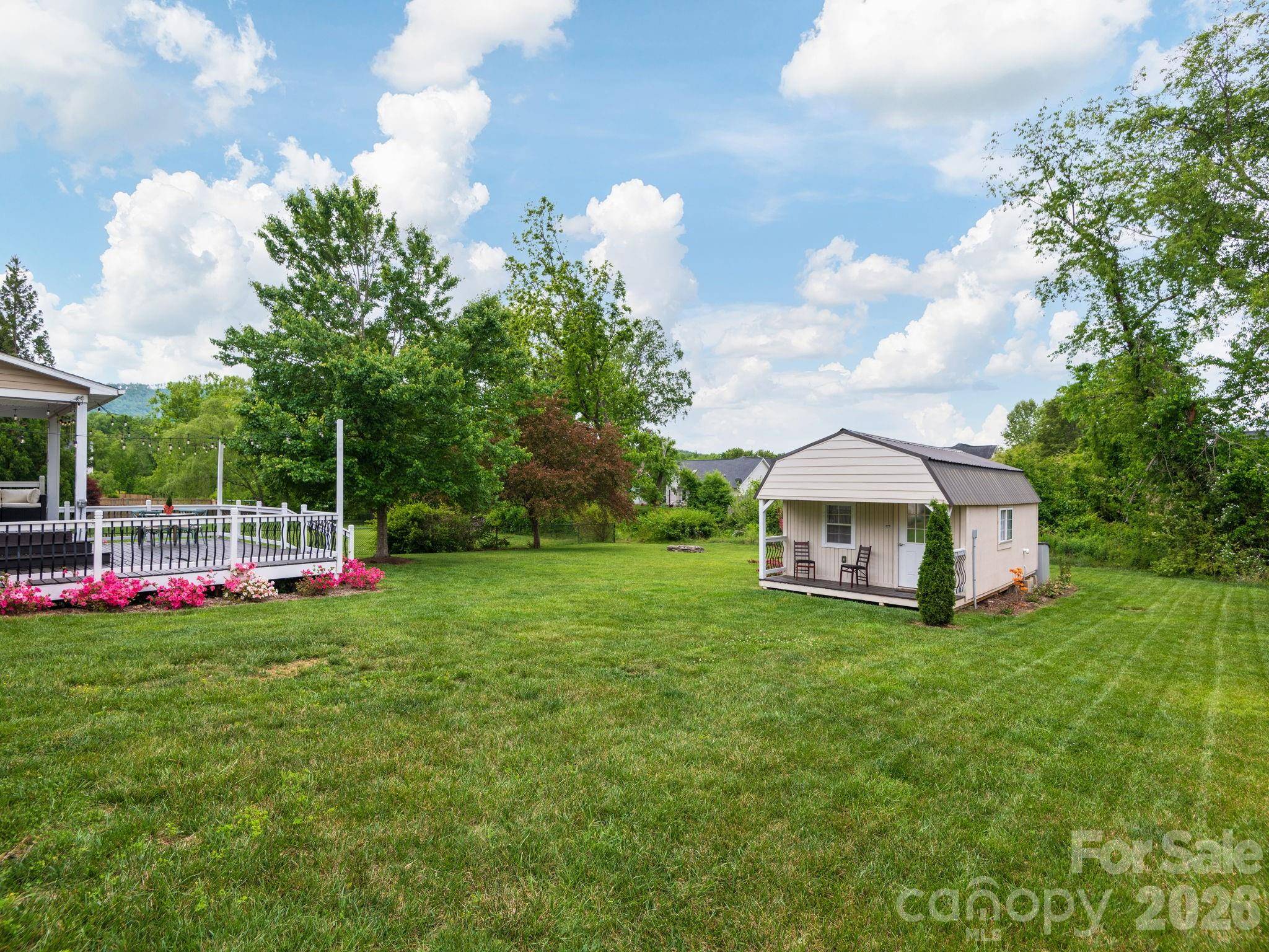 288 Walnut Crest RD, Fletcher, NC 28732