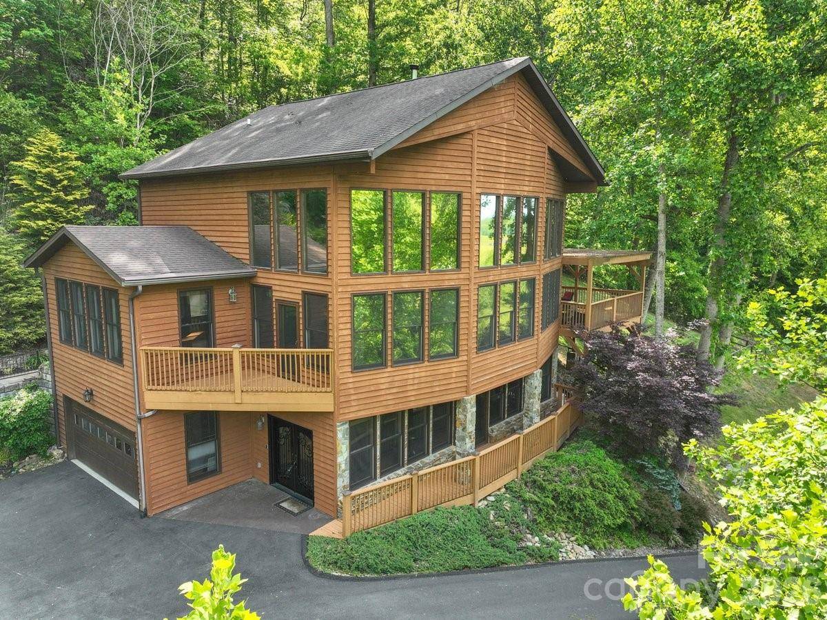 52 Mountain Park DR, Mars Hill, NC 28754