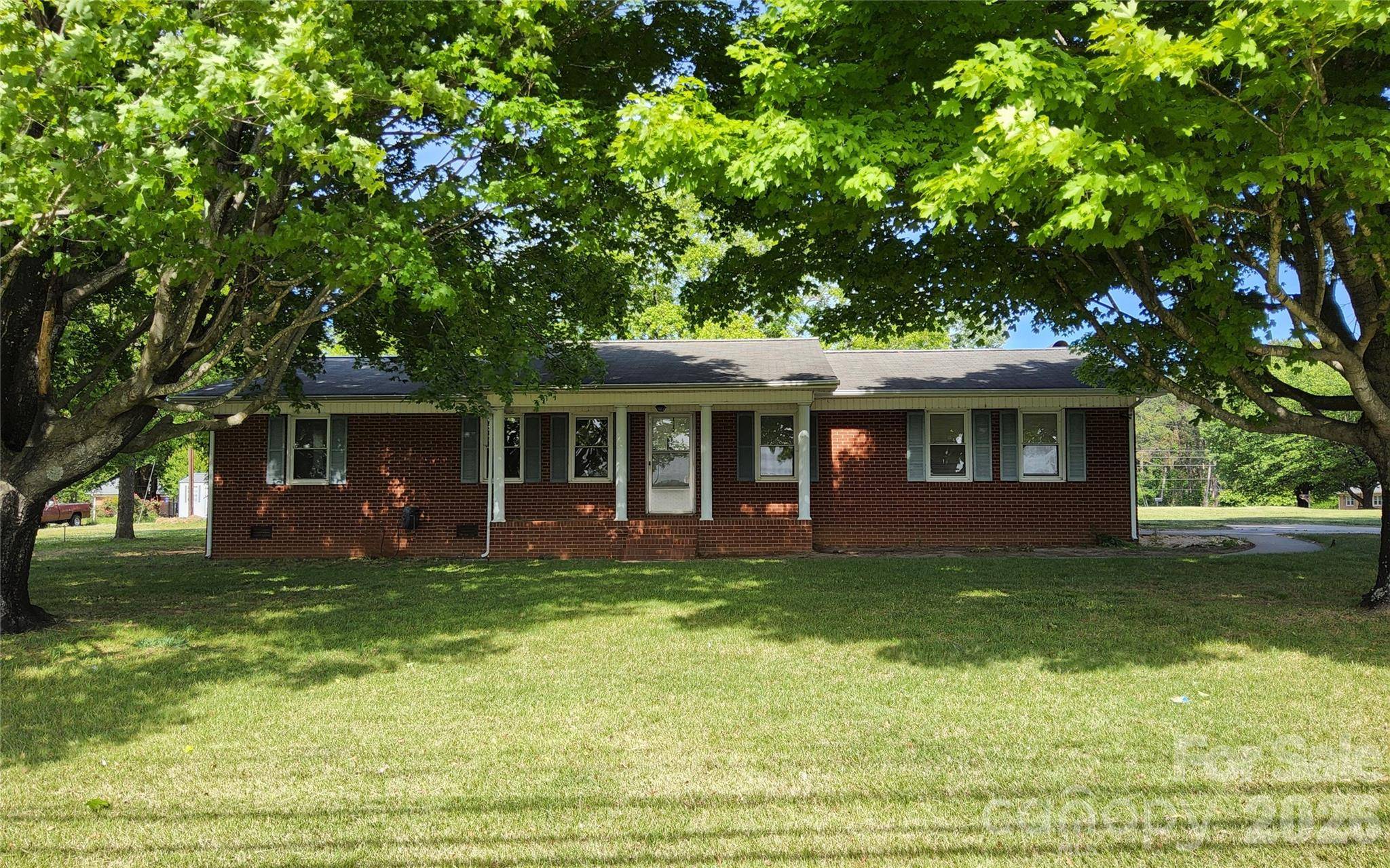 113 Kings DR #3 & 4, Forest City, NC 28043
