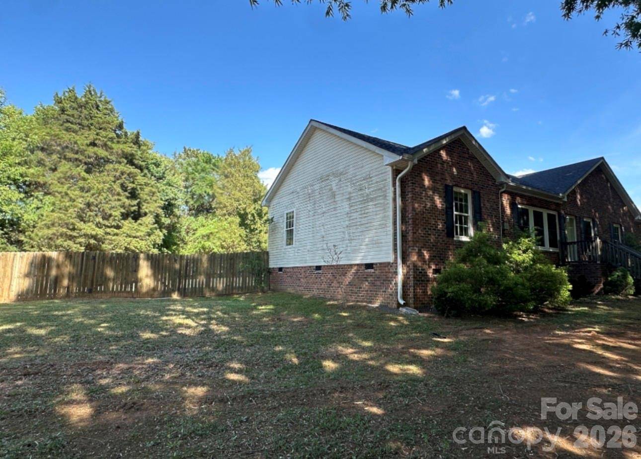 172 Jesse King RD, Advance, NC 27006