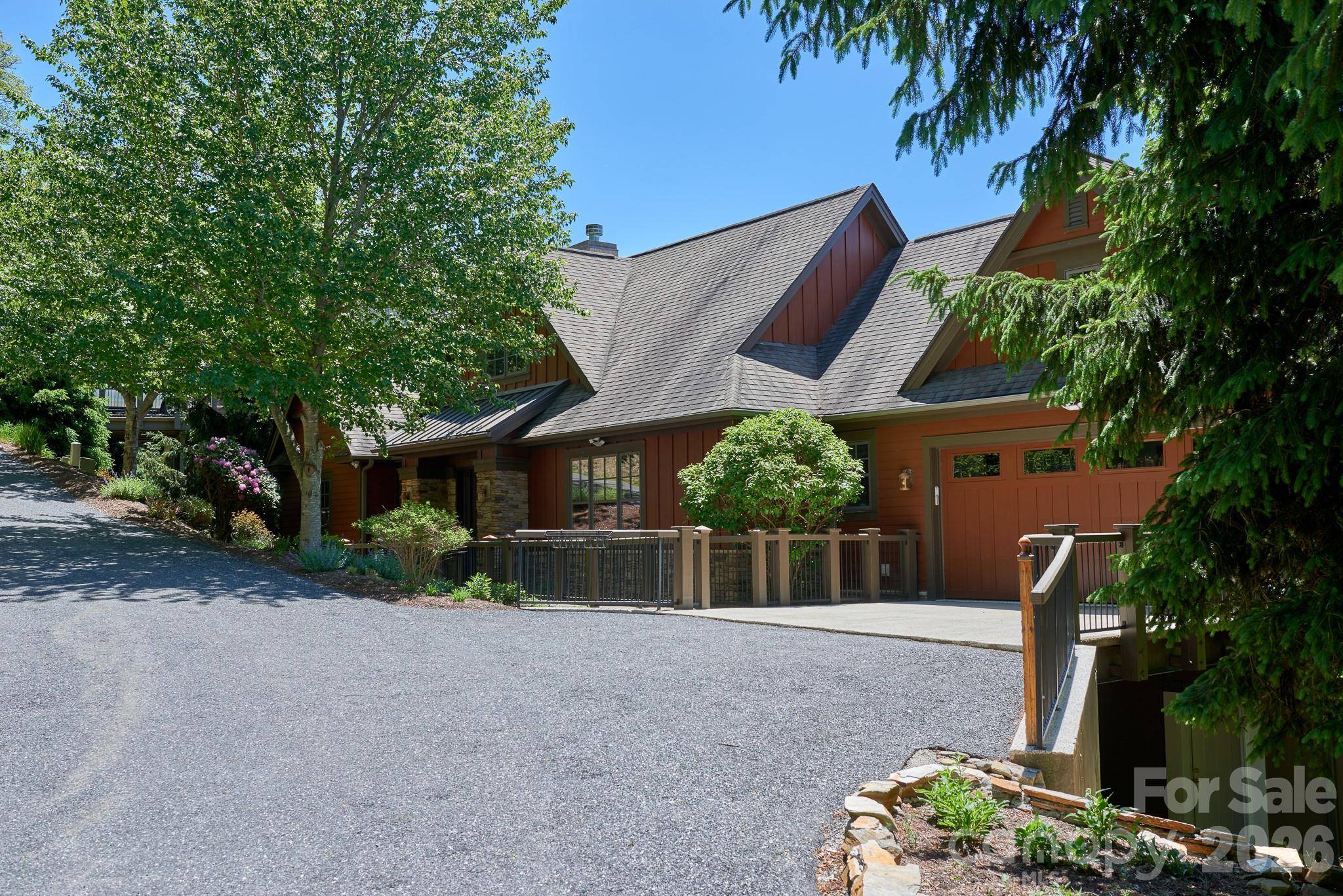 427 Spring Rock RD, Burnsville, NC 28714