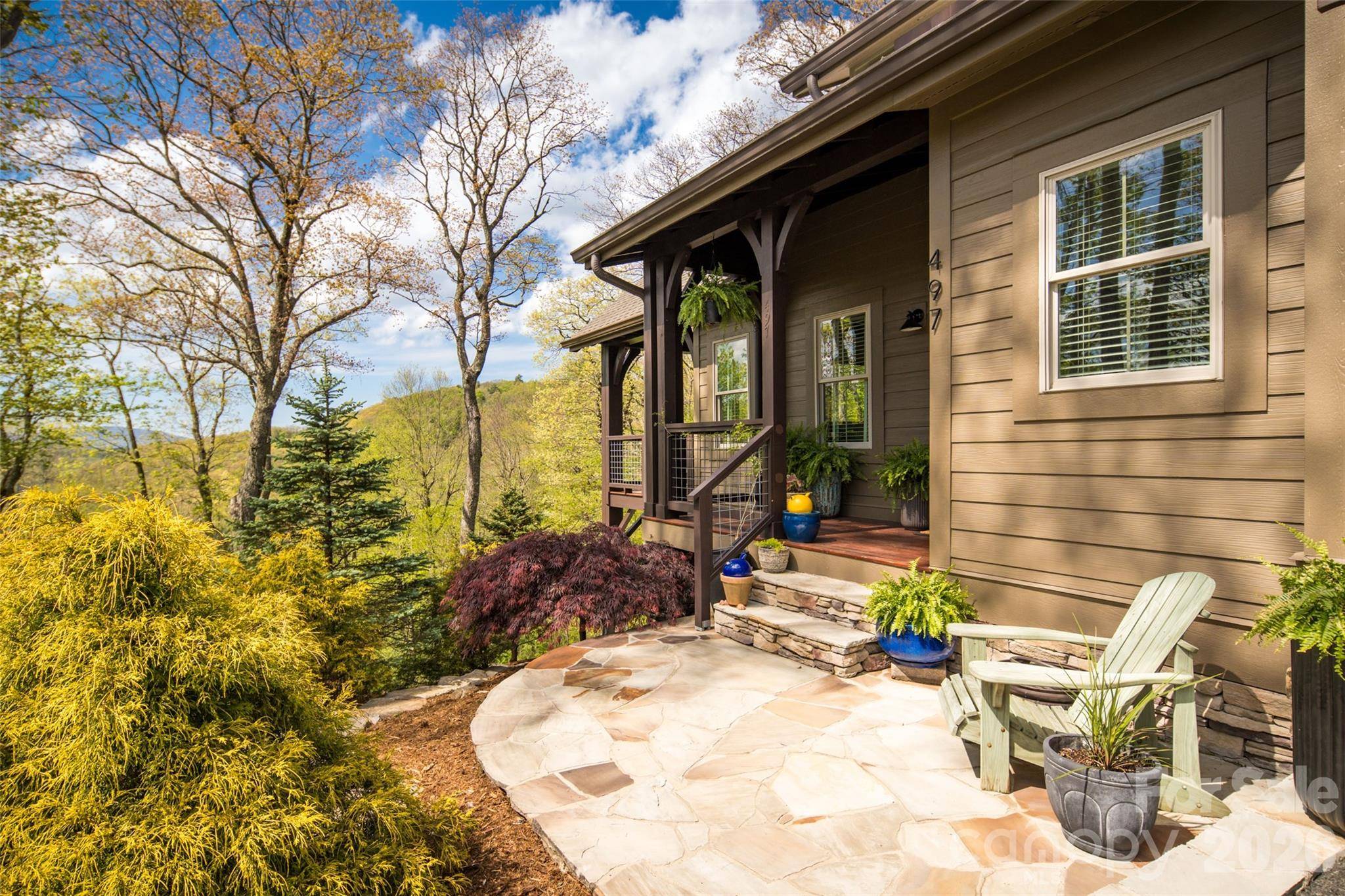 497 Black Locust CIR, Blowing Rock, NC 28605