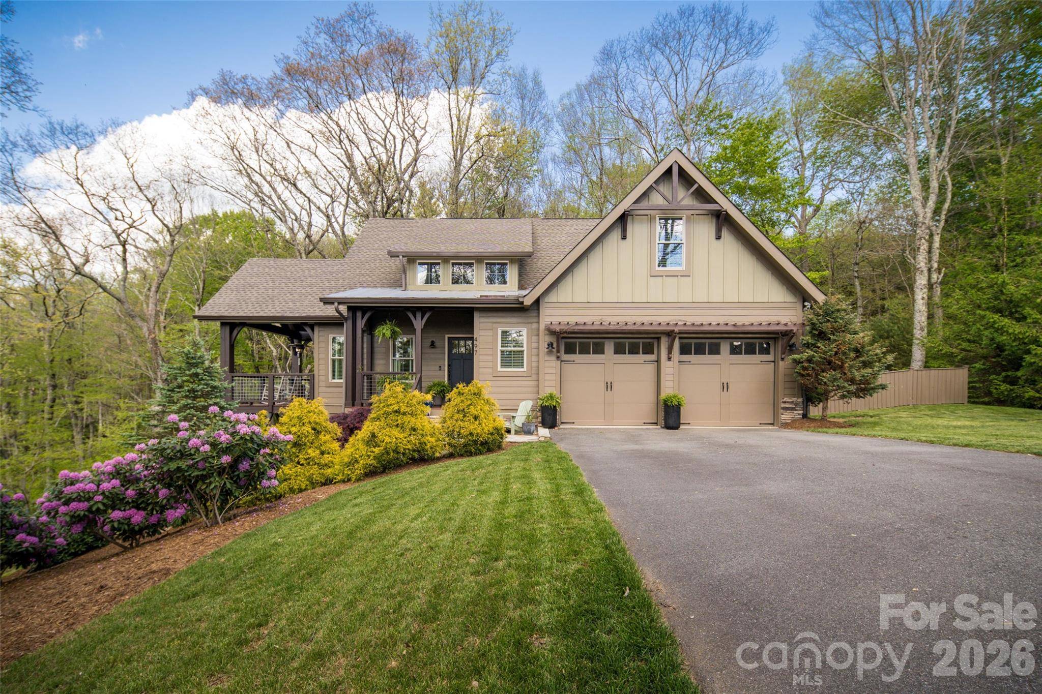 497 Black Locust CIR, Blowing Rock, NC 28605