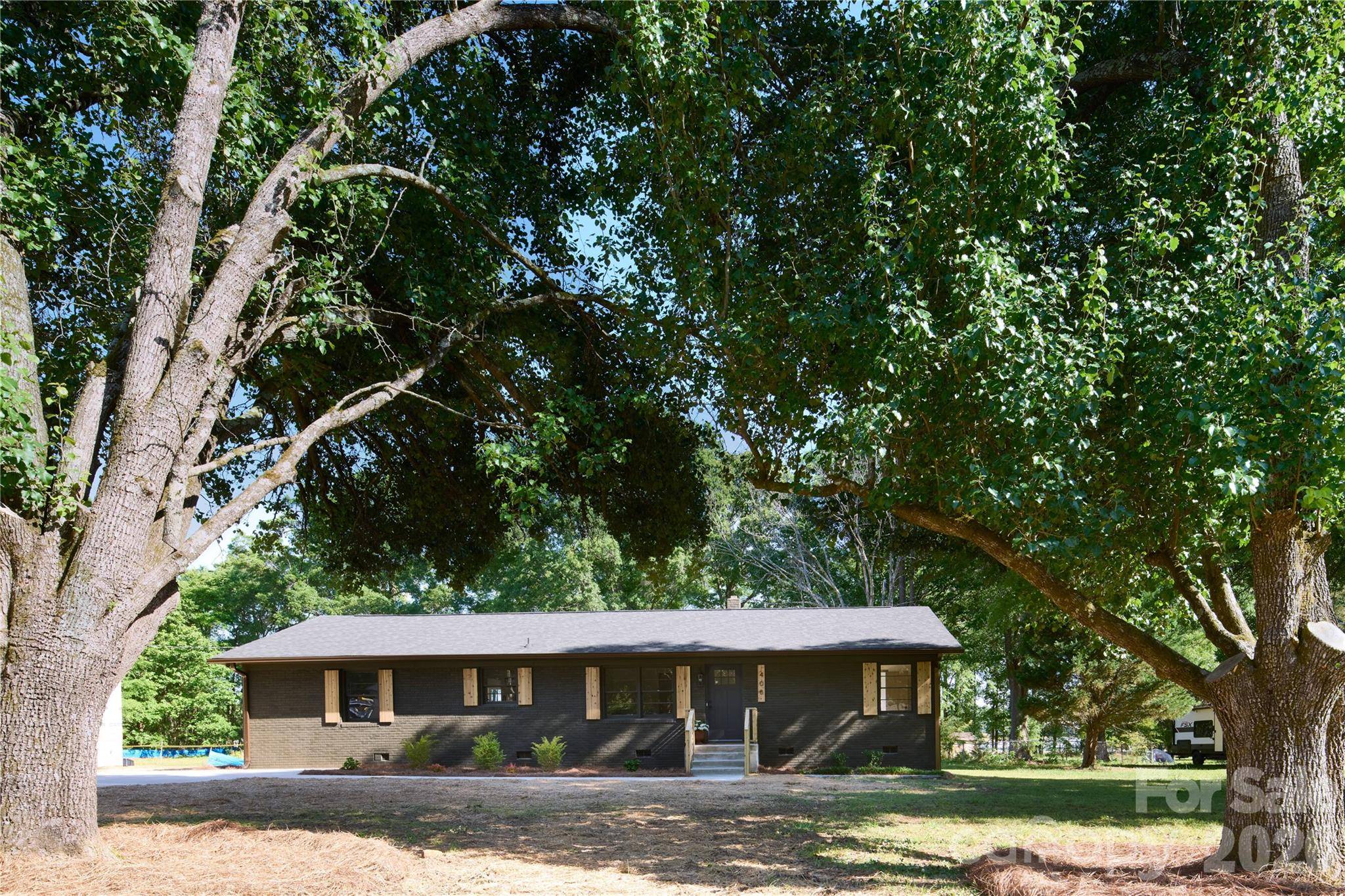 408 Midway DR, Indian Trail, NC 28079