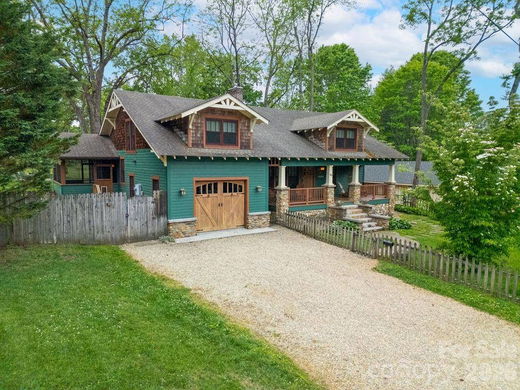 49 Miner ST, Brevard, NC 28712