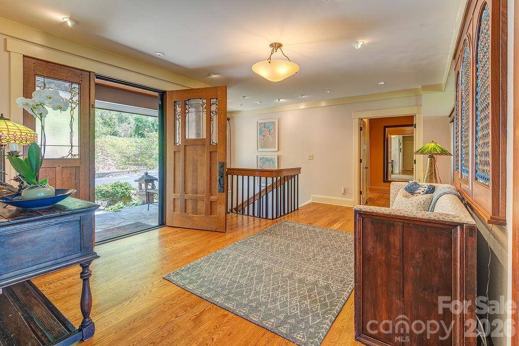 24 Westhaven DR, Asheville, NC 28804