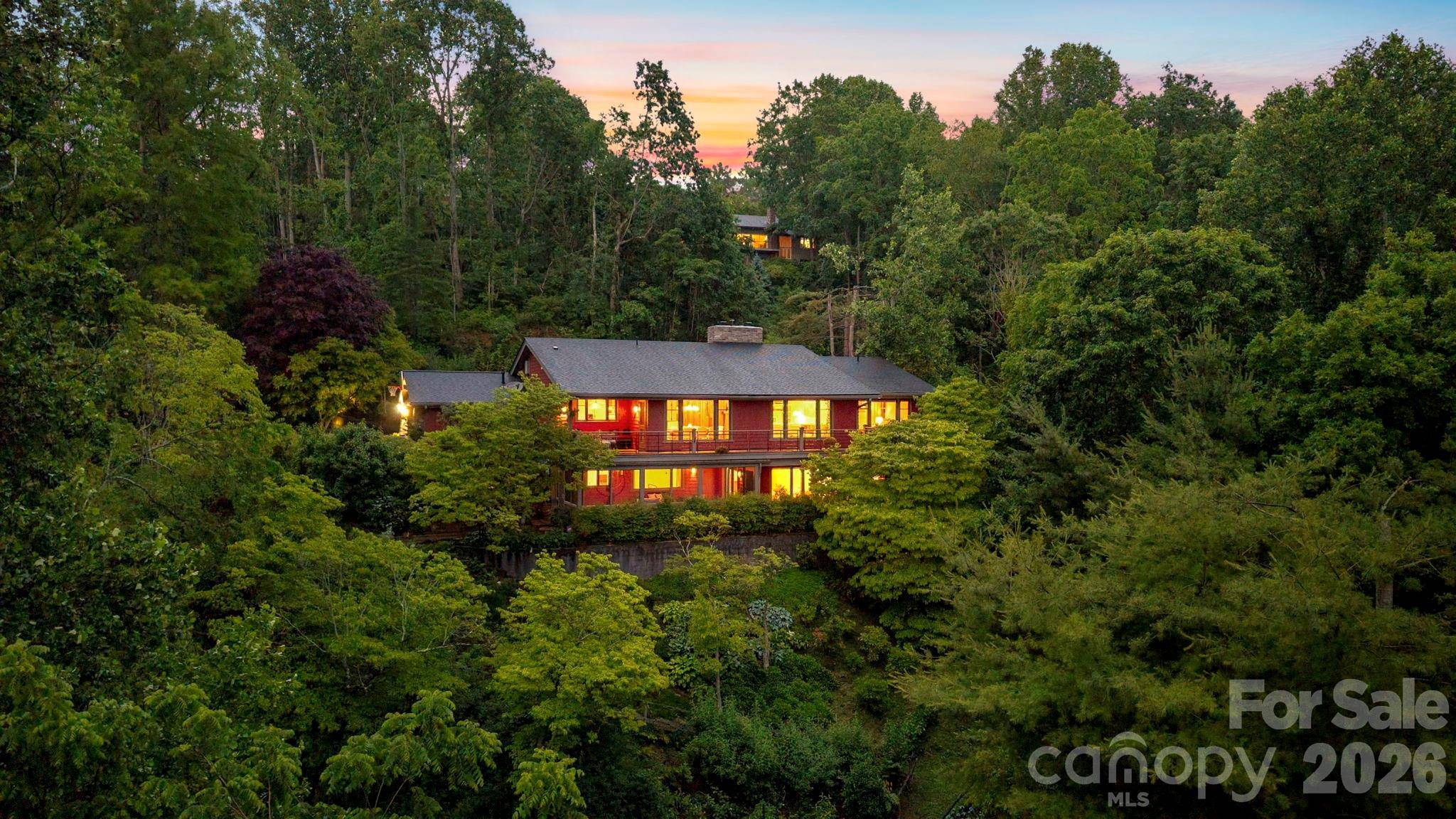 24 Westhaven DR, Asheville, NC 28804