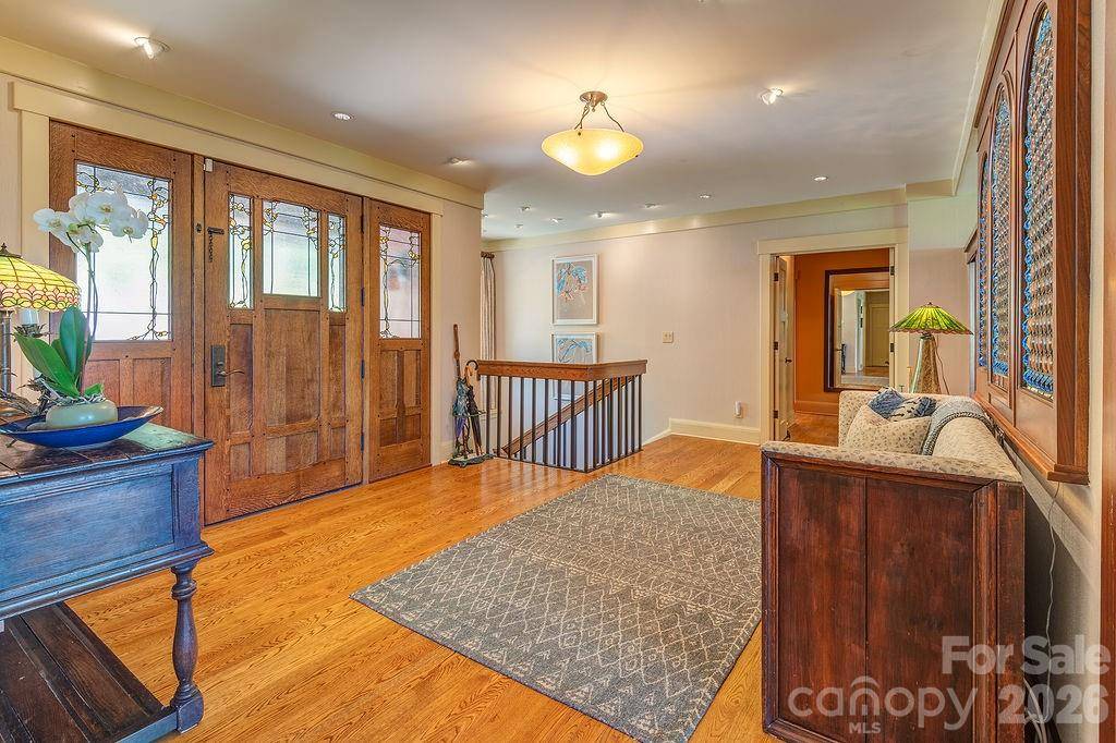 24 Westhaven DR, Asheville, NC 28804