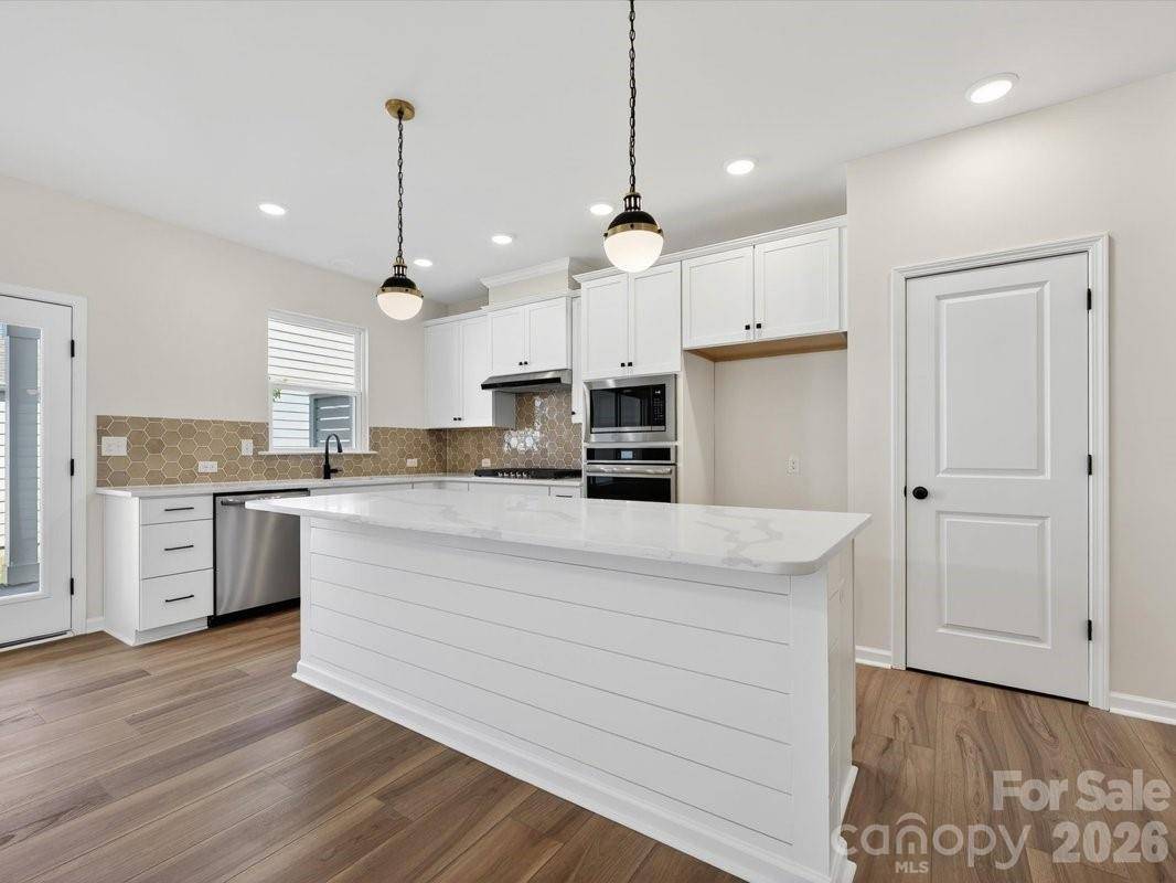 10028 Mamillion DR, Huntersville, NC 28078