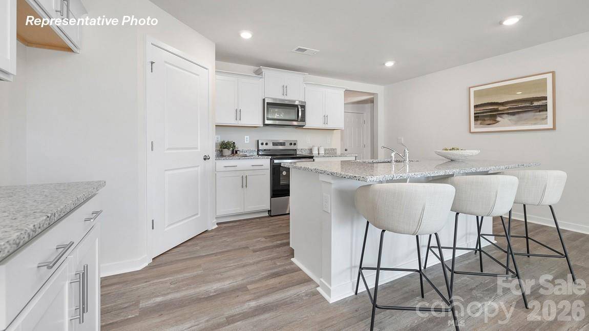 3851 Maxwell Henry LN NW, Conover, NC 28613