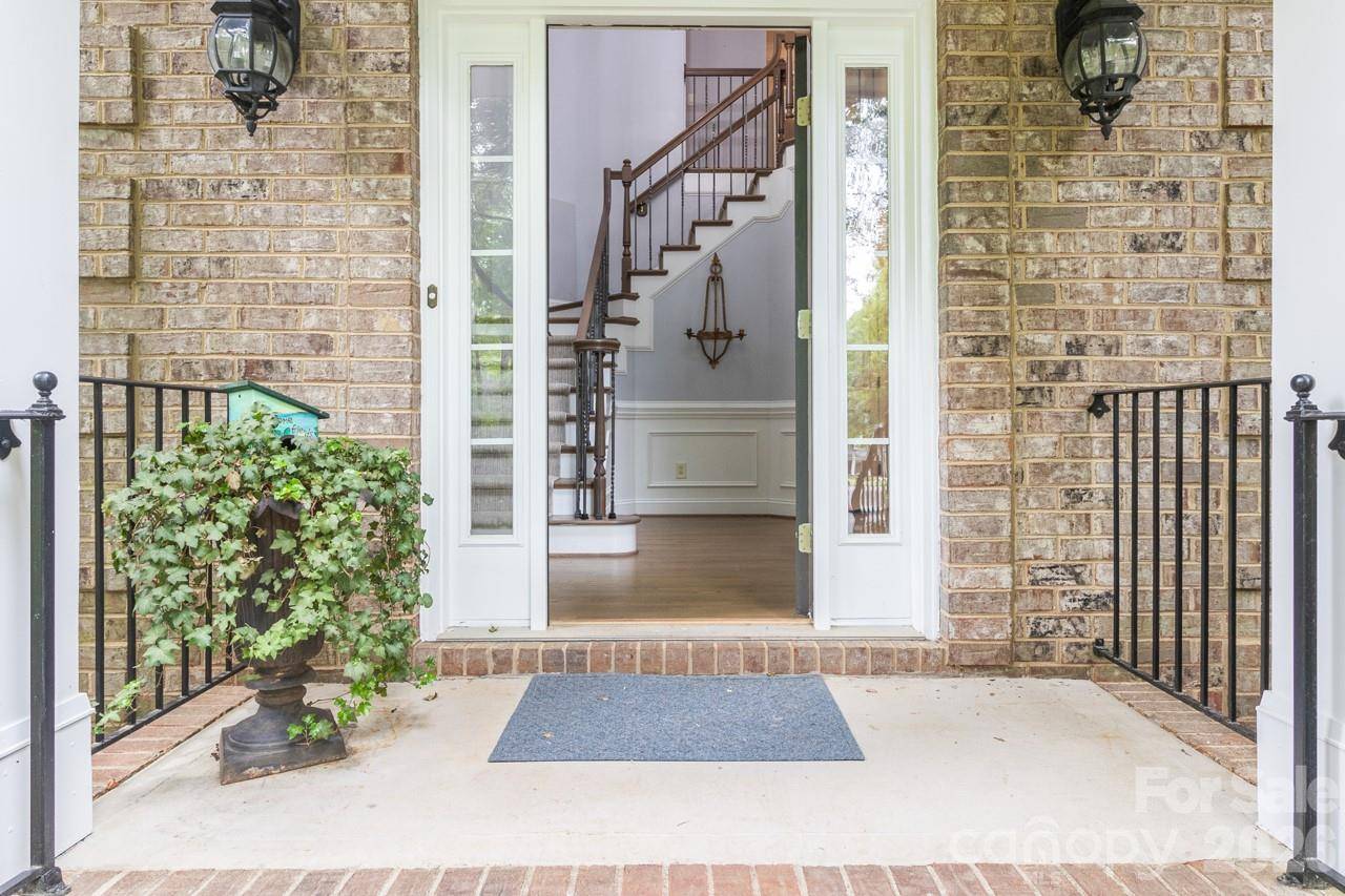 4415 Everclear CT, Charlotte, NC 28216