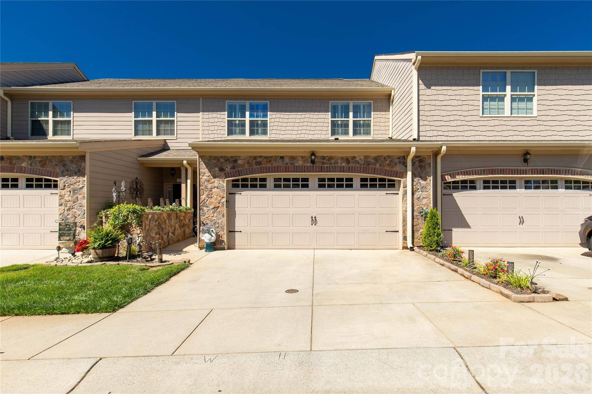 1108 Stuarts Landing DR, Cramerton, NC 28032