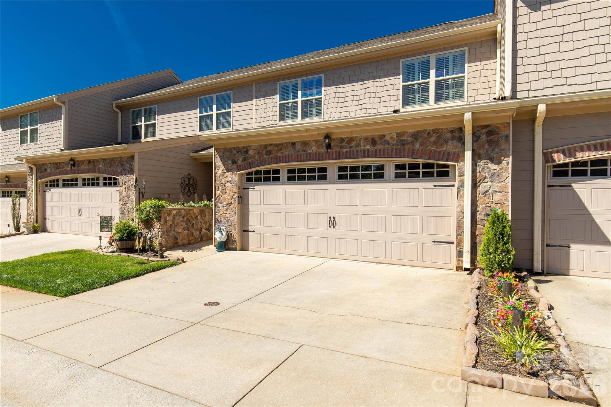 1108 Stuarts Landing DR, Cramerton, NC 28032