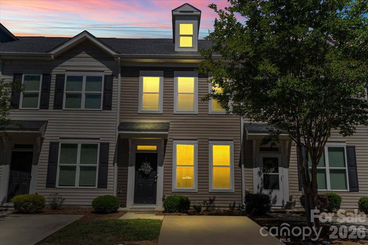 117 N Island Village DR N, Mount Holly, NC 28120