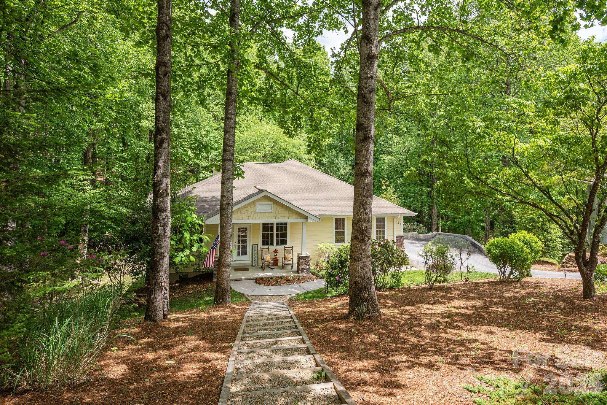 113 CHANCERY CT, Flat Rock, NC 28731